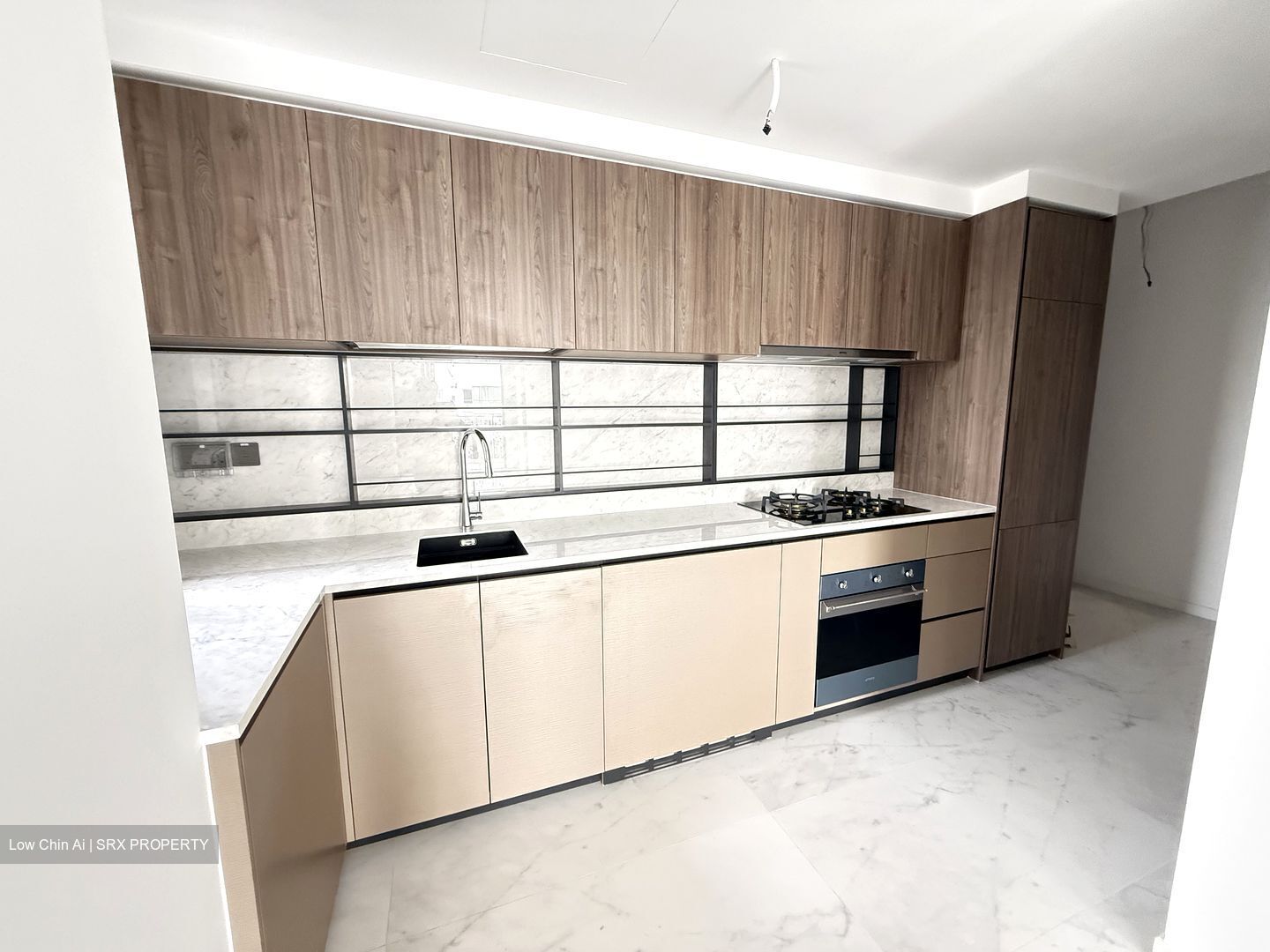 Sceneca Residence (D16), Apartment #561632311